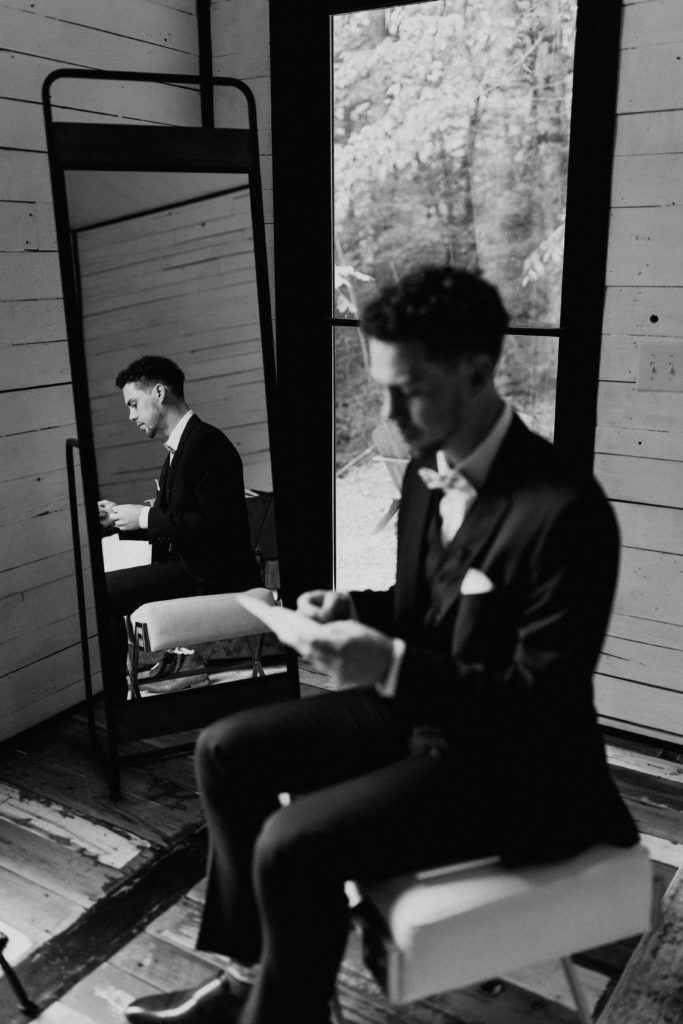 groom reading letter
